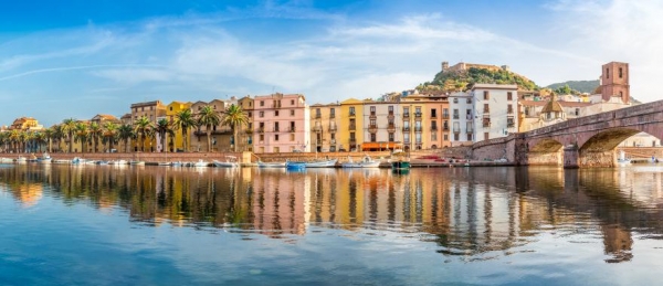 An Immersive Italian Tour to Florence, Cinque Terre &amp; Sardinia